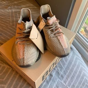 Yeezy 350 sand taupe